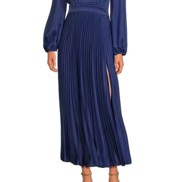 Adelyn Rae M Pleated Satin V-Neck Long Sleeve Midi Satin Navy Blue Dress - Picture 14 of 14